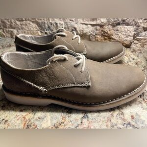Men's size 10.5~ Chaps Suede Oxfords- Brown Lace Up Rubber Sole Memory Foam